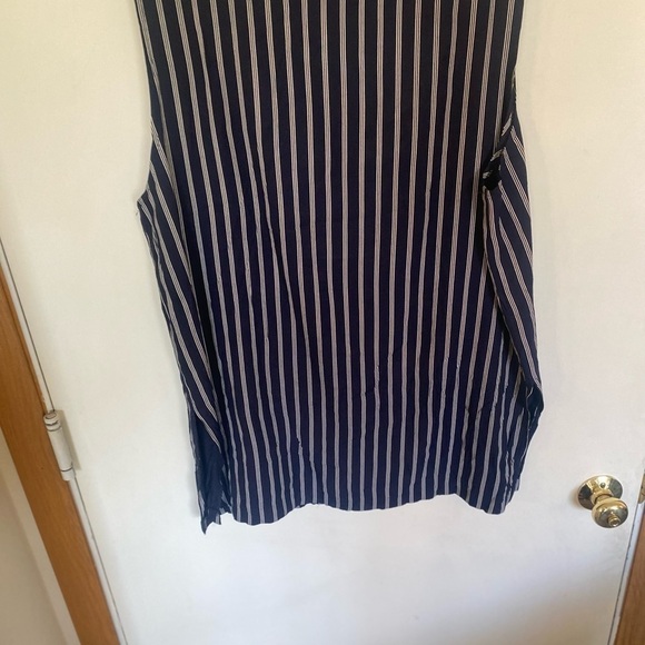 Briggs New York size large button down vest/tunic side slit - Picture 5 of 7